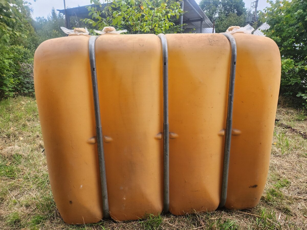 Ibc nádrže 2000l - 2