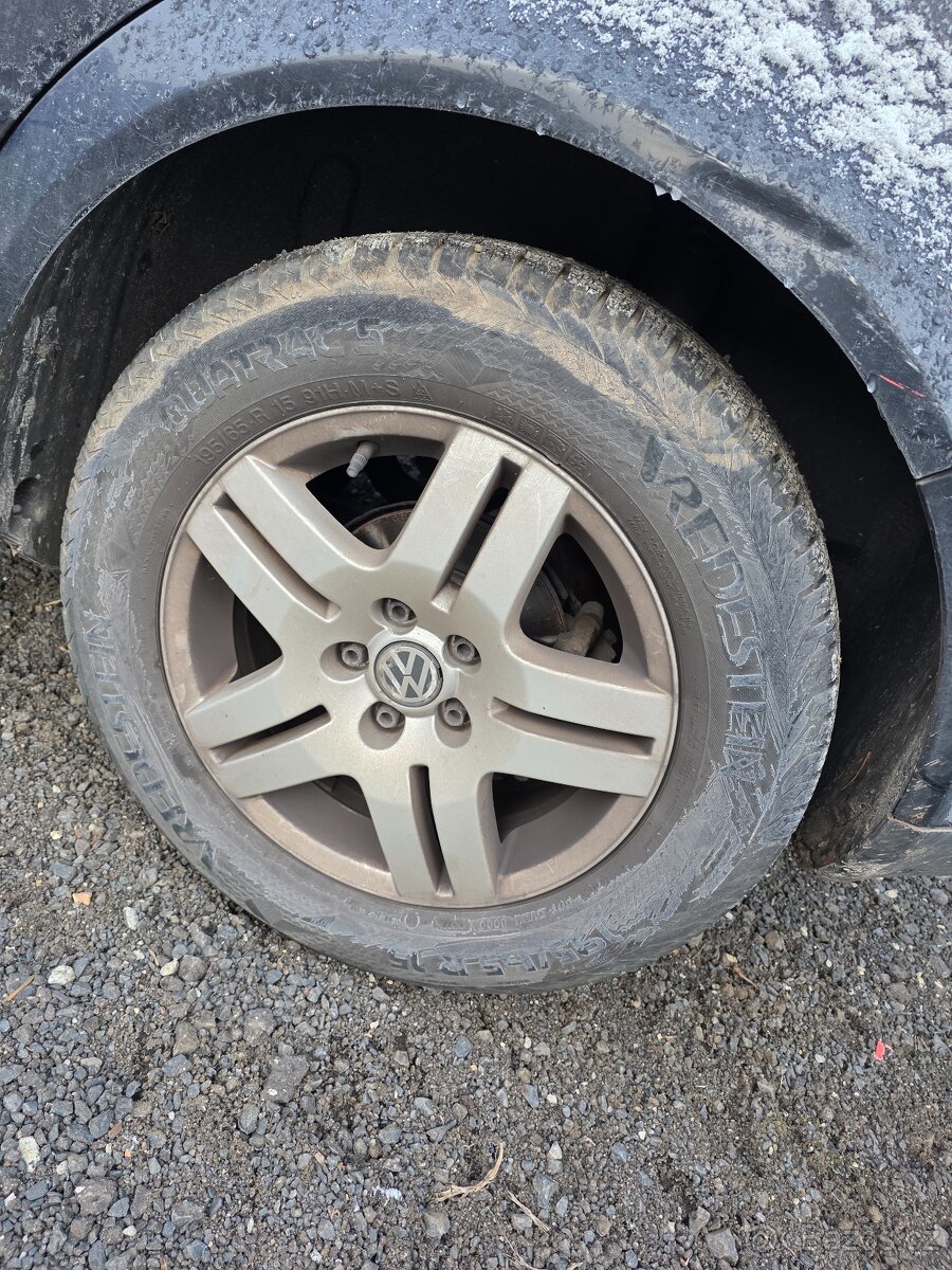 ZIMNÍ SADA ALU VW 5X100 195/65R15 - 2