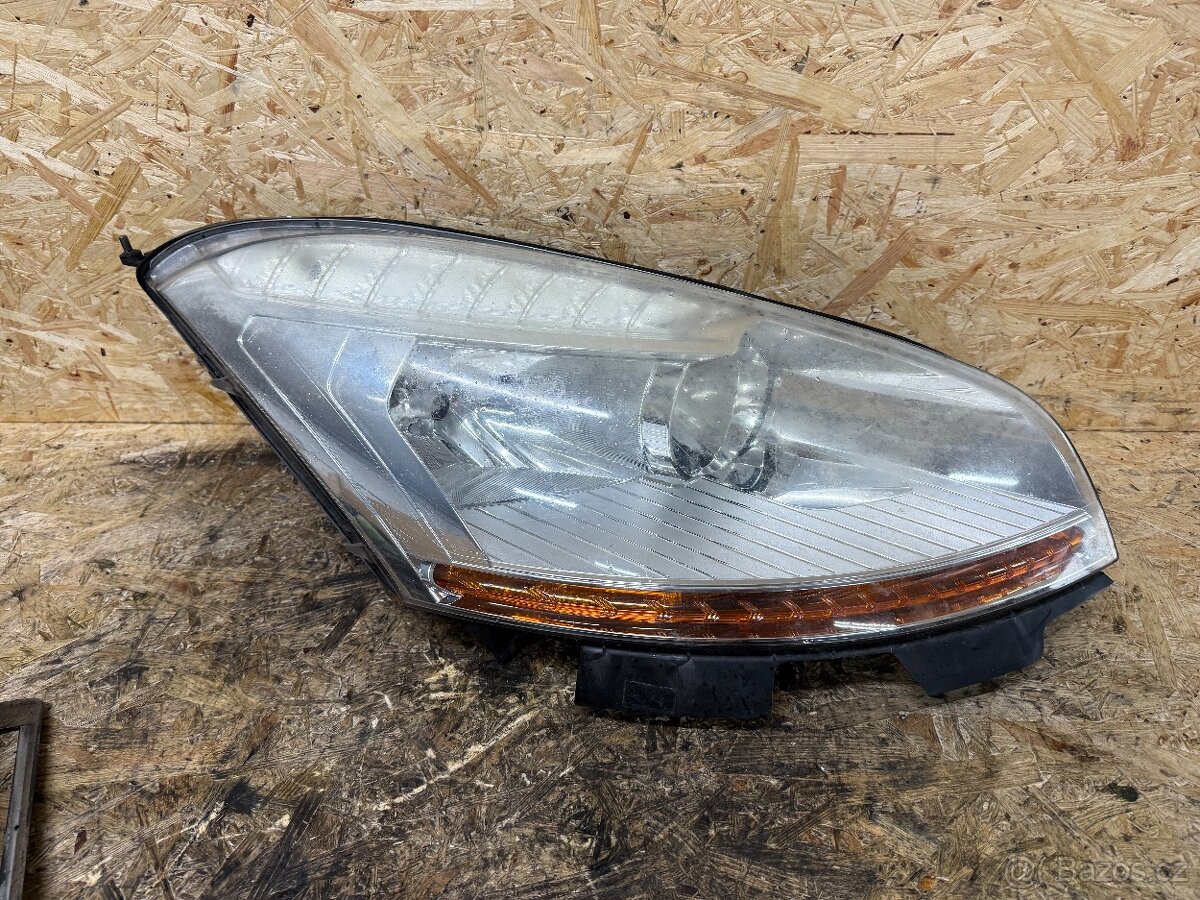 PRAVÉ PŘEDNÍ HALOGENOVÉ SVĚTLO CITROEN C4 PICASSO - 2