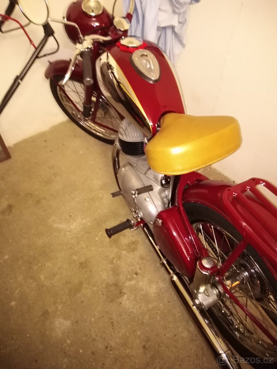 Prodám jawu 350 perak s TP - 2