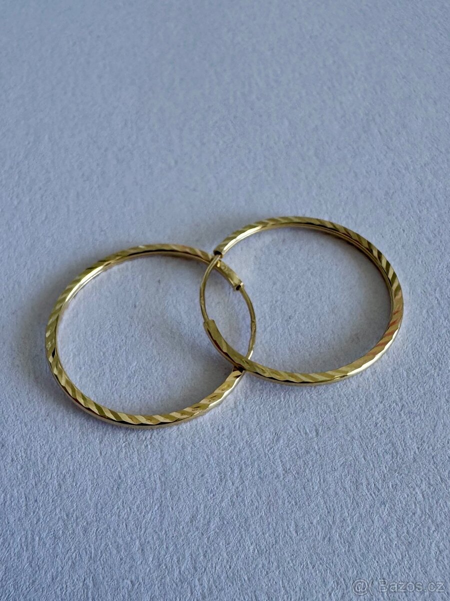 Zlaté náušnice 14K, 1,65 g, průměr 2,7cm - 2