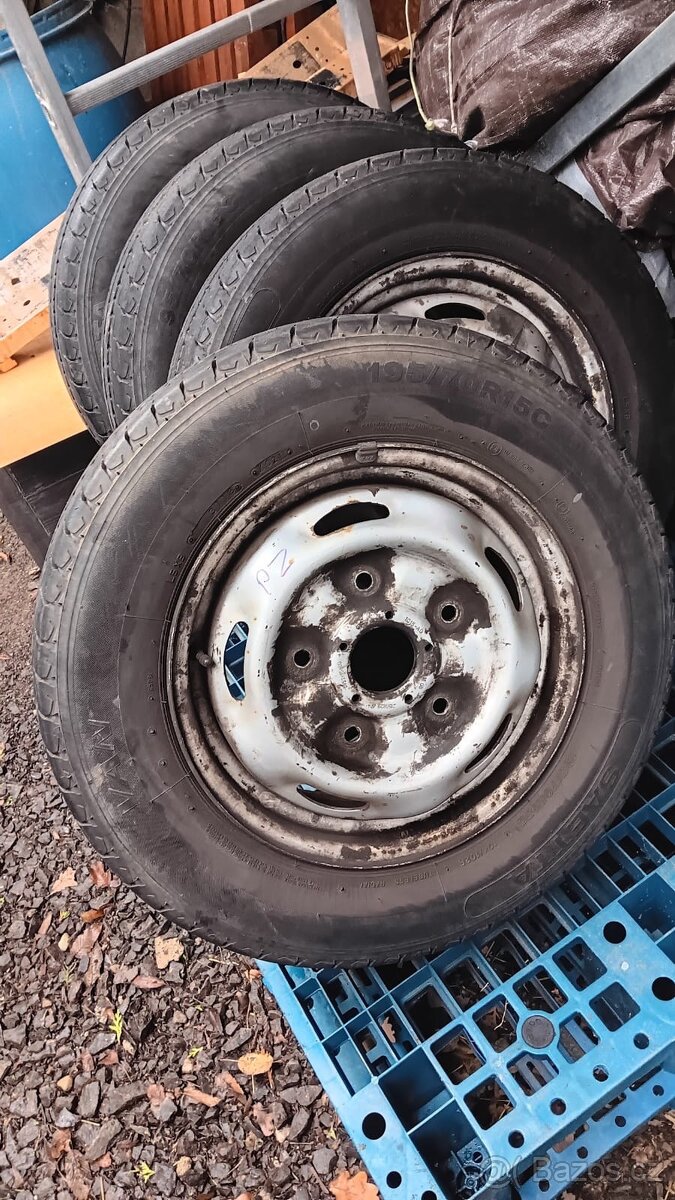 Pneu - letní 195/70/R15C - 2