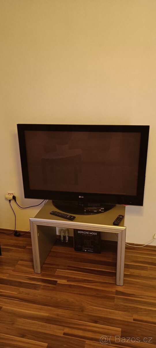 LG TV Plazma 42" - 2