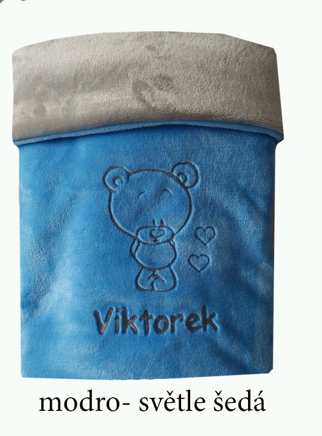 Deka s výšivkou jména na přání více barev - 2