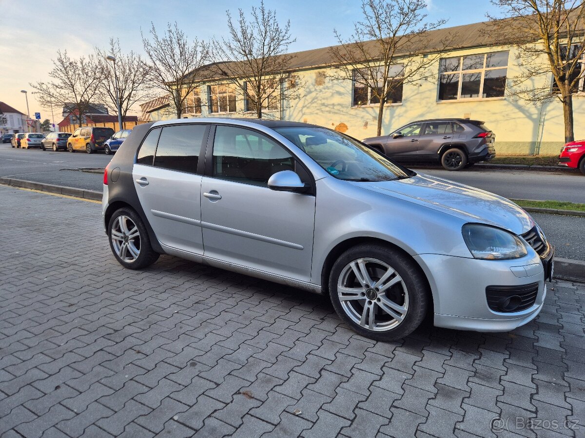 Volkswagen Golf GT - 2