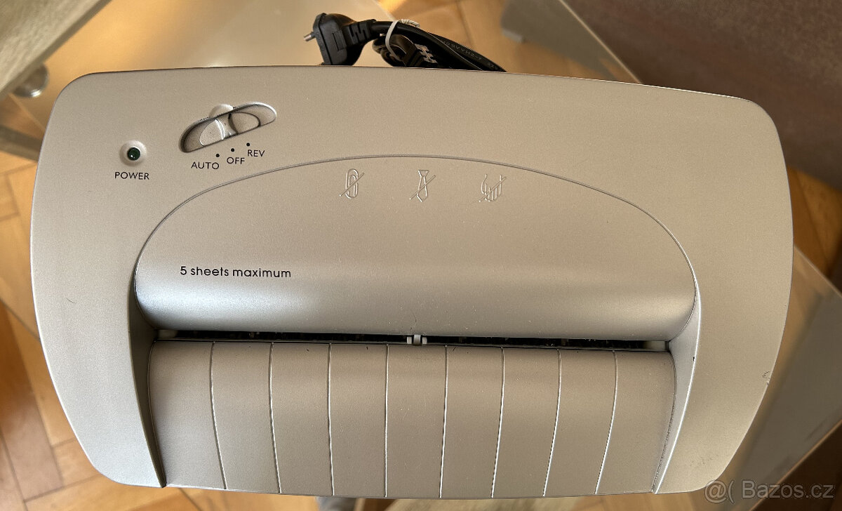 Skartovač papíru - 2