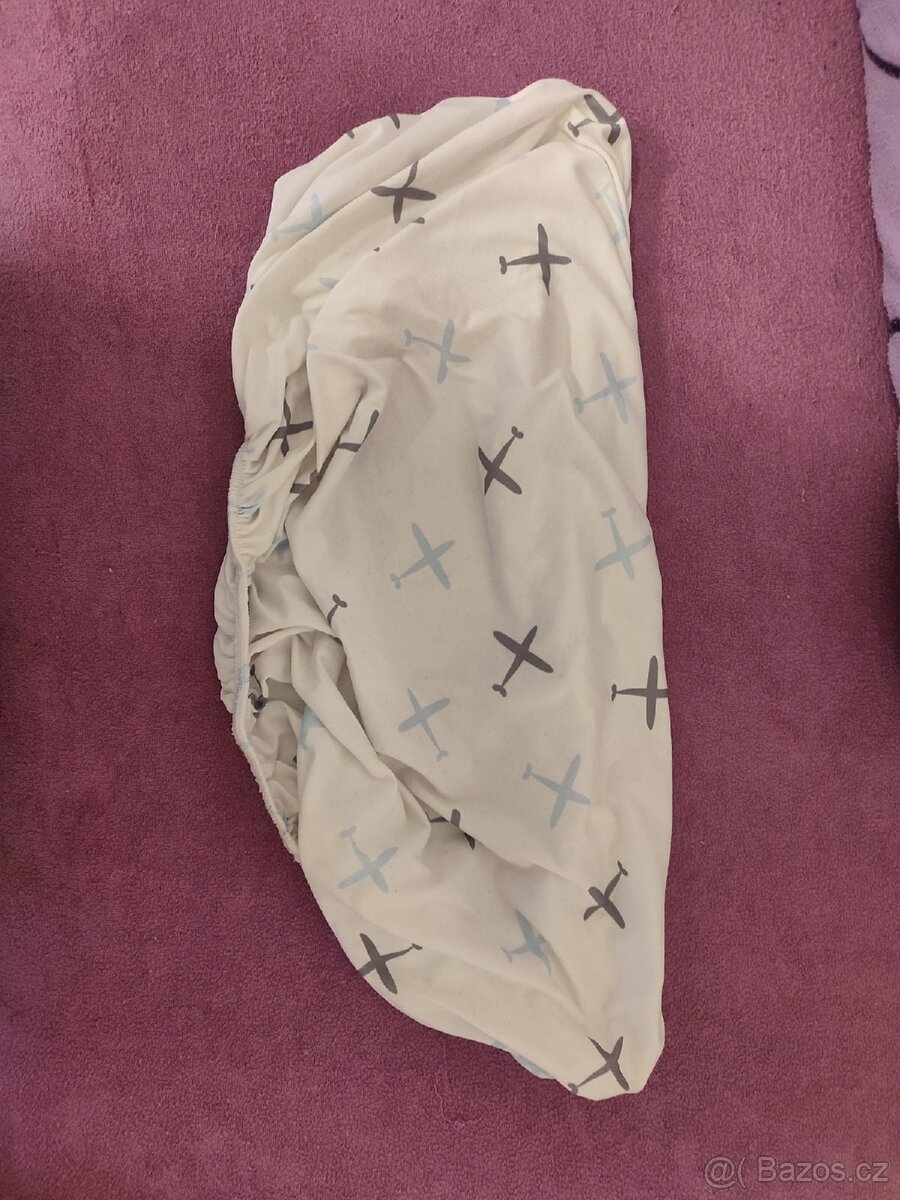 Proutena postylka na koleckach - 2