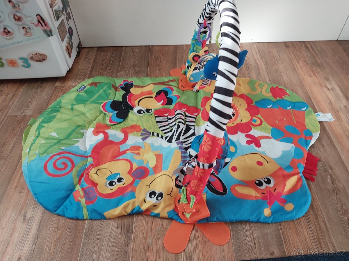 Hrací podložka s hrazdičkou - 2