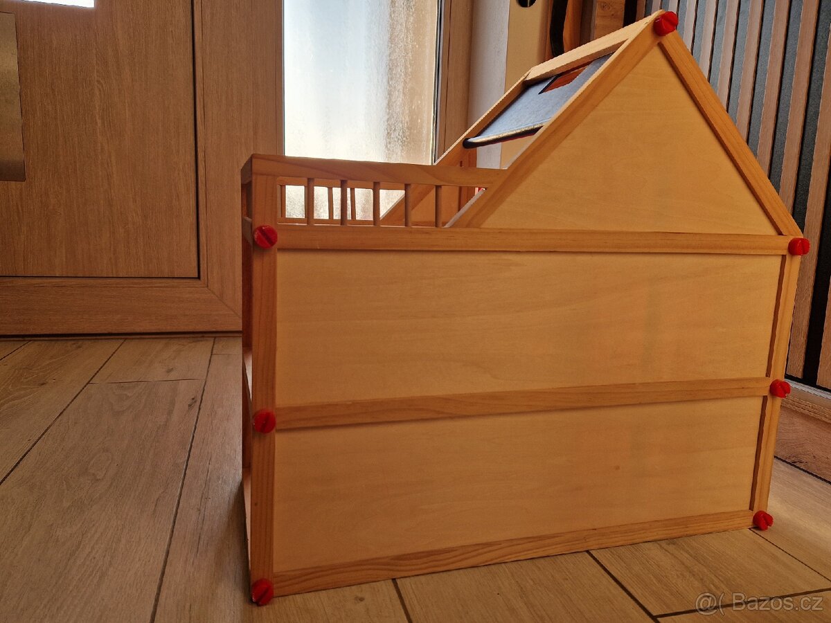 Dřevěný domeček s příslušenstvím - 2