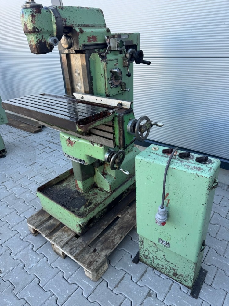 64. Frézka nástrojařská FN 25 - 2