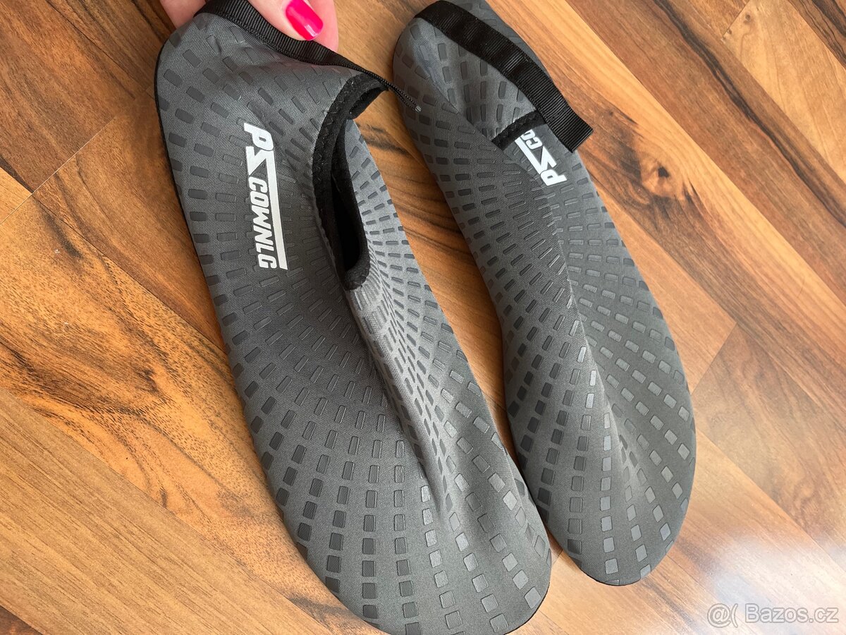 Rychleschnoucí boty do vody šedé - 2