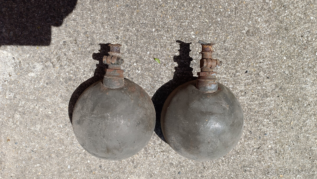 DKW Munga - dvě použitá přední světla - 2