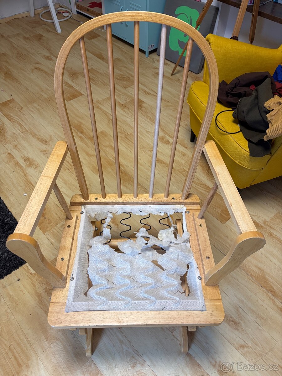 Houpací křeslo s podnožkou - 2