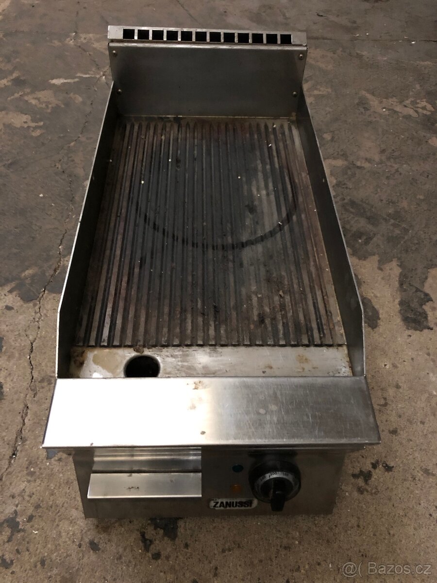 GRILOVACI PLOTNA ZANUSSI - 2