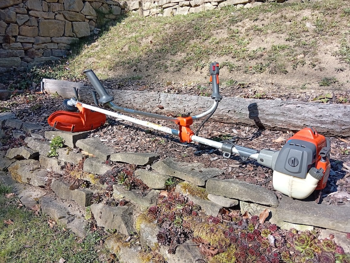 Křovinořez Husqvarna 135 R - 2