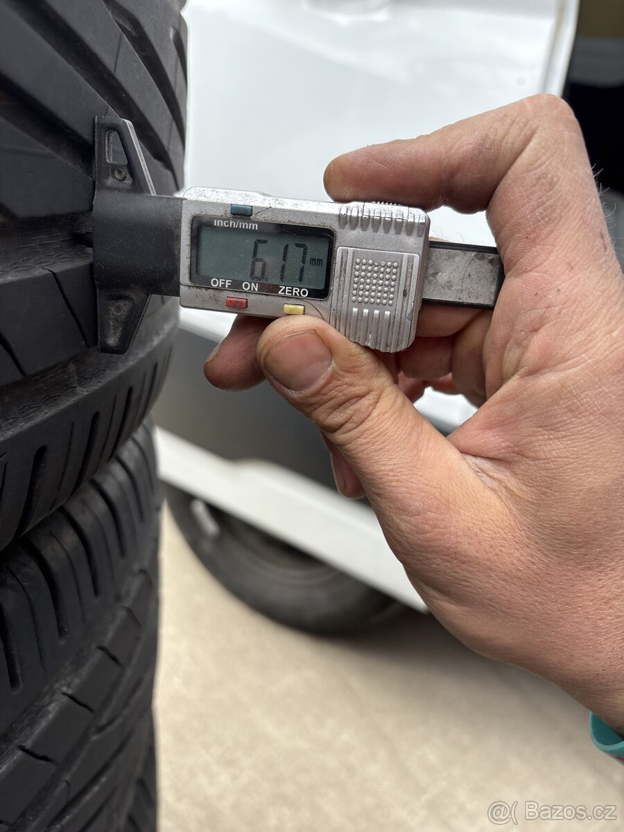 Uniroyal 225/55 16 - 2