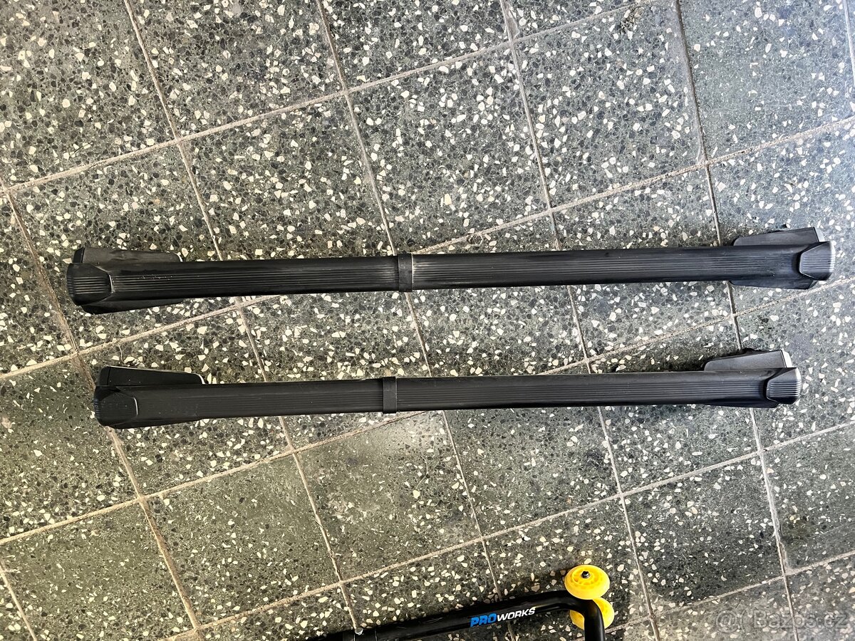 audi A4 b8,příčníky - 2