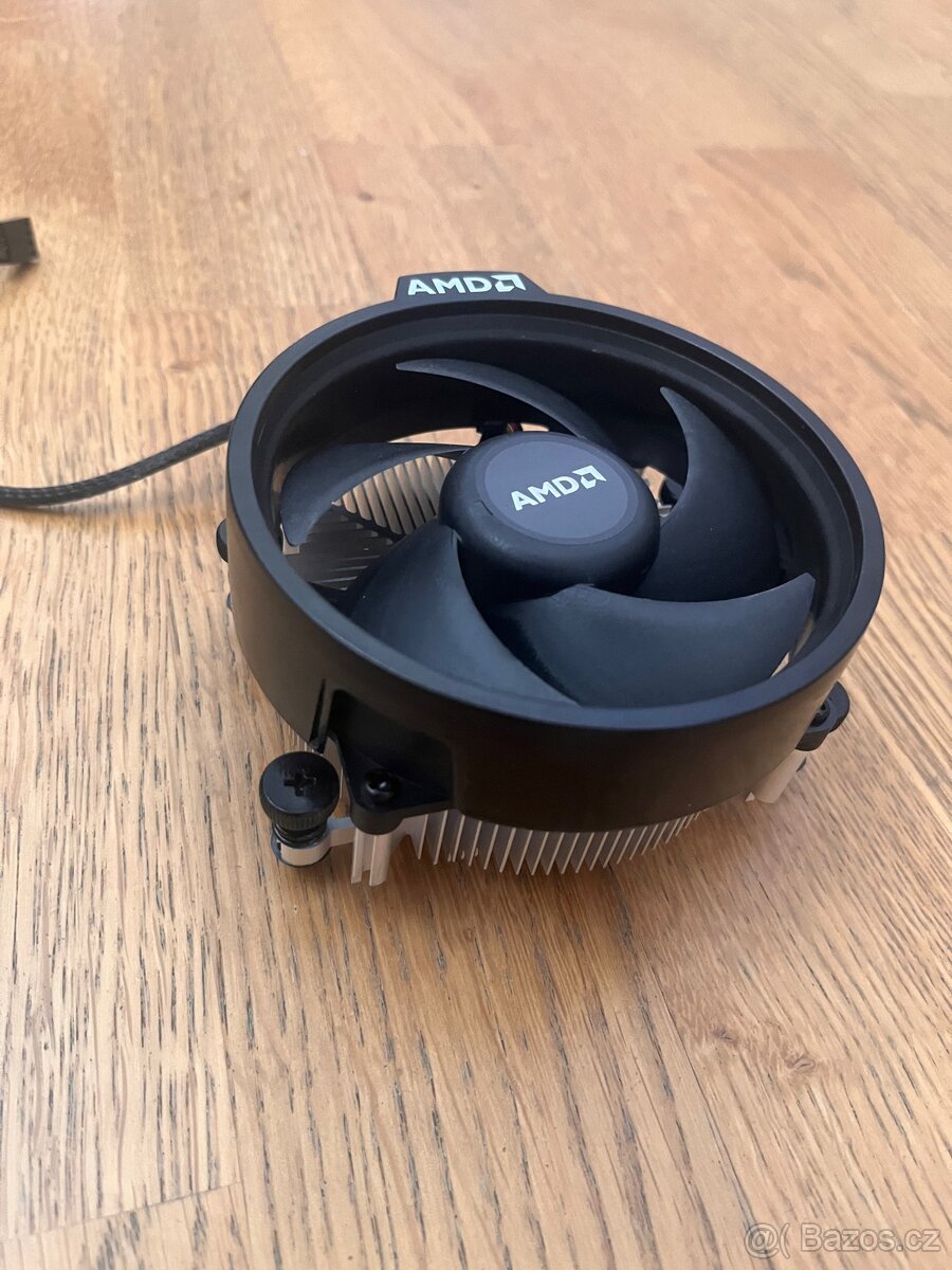 Chladič procesoru AMD wraith - 2