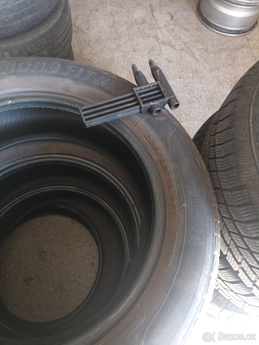 205/60 R16 letni - 2