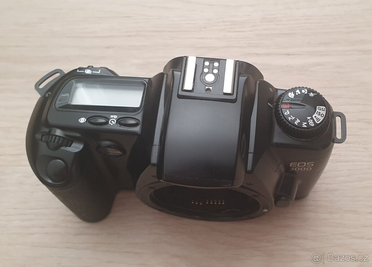 Canon EOS 3000 - 2