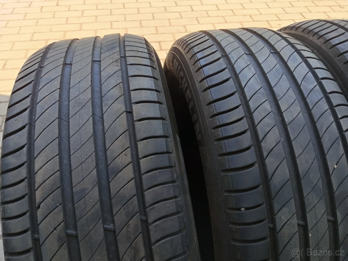 235/55/18 Michelin primacy 4 (4,5-5mm) - 2
