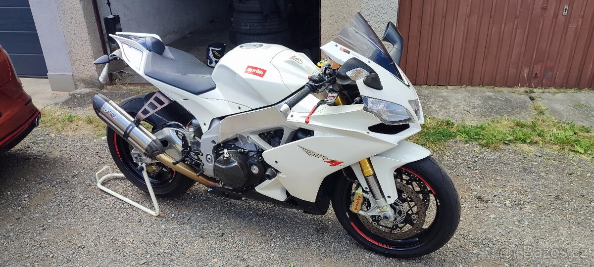 Aprilia rsv4 - 2