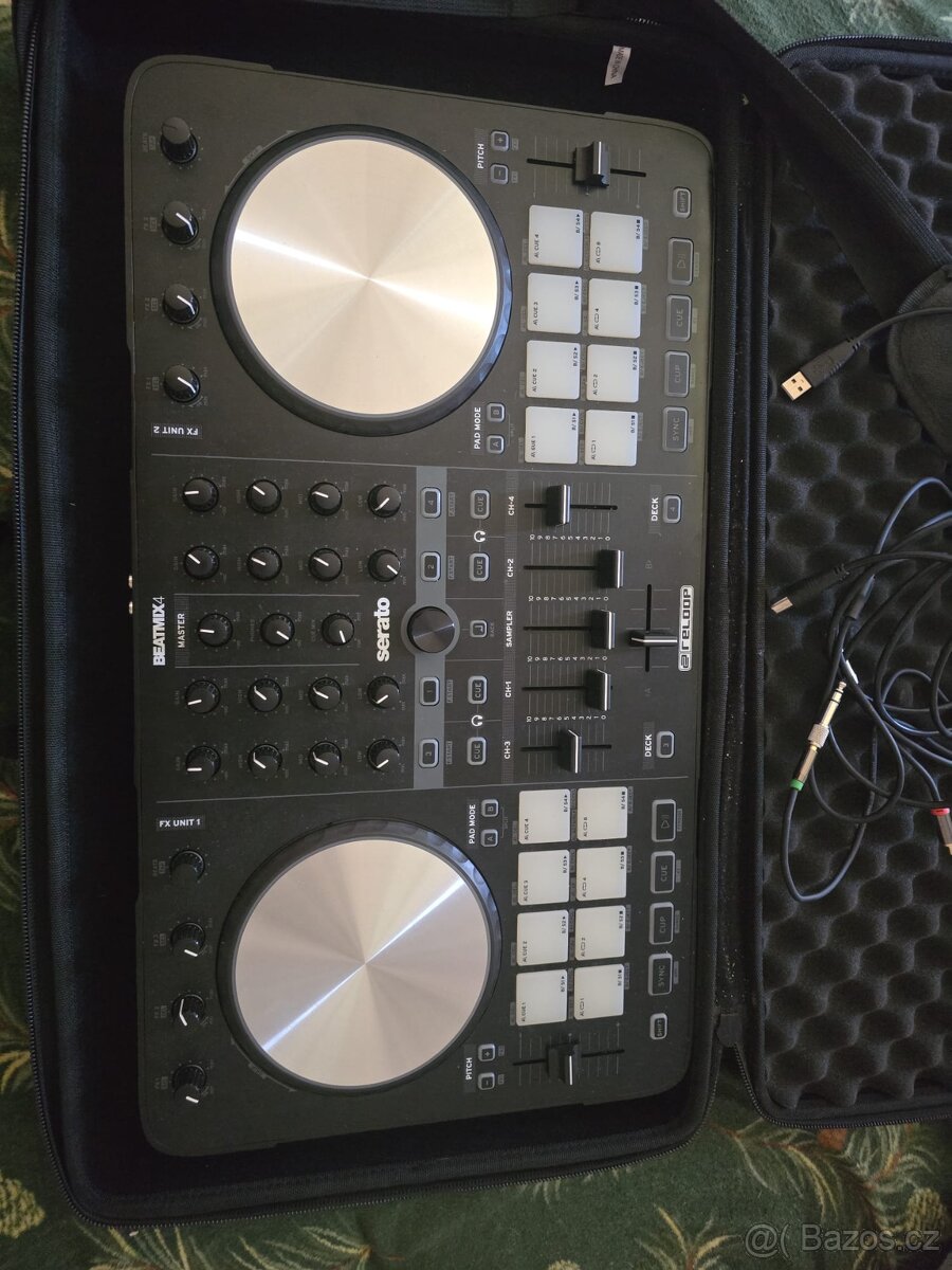 Reloop Beatmix 4 MK2 - 2