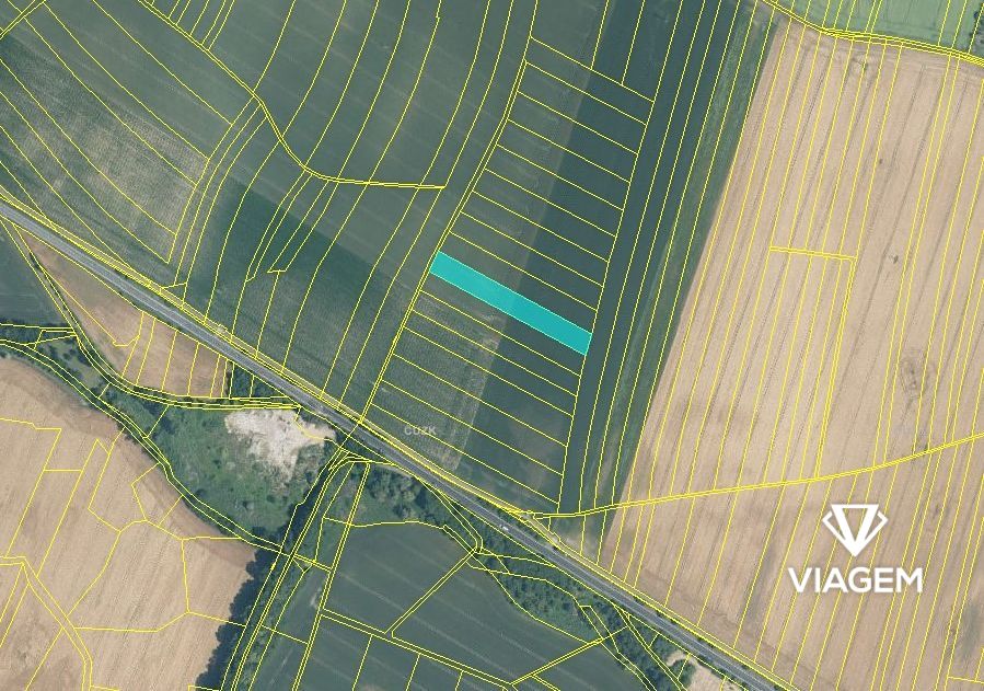 Pole 4 064 m², Podíl 50 % o výměře 2 032 m² - 2