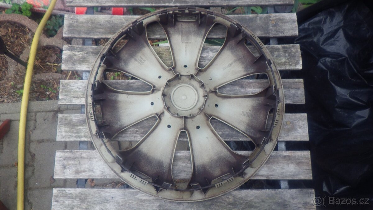 1ks originál poklice Ford 16" - 2