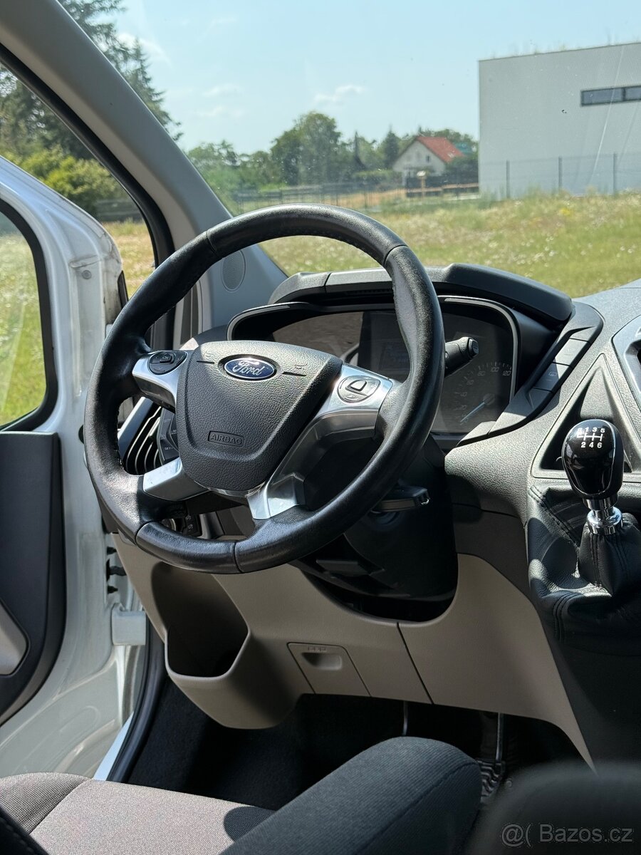 Ford tourneo custom - 2