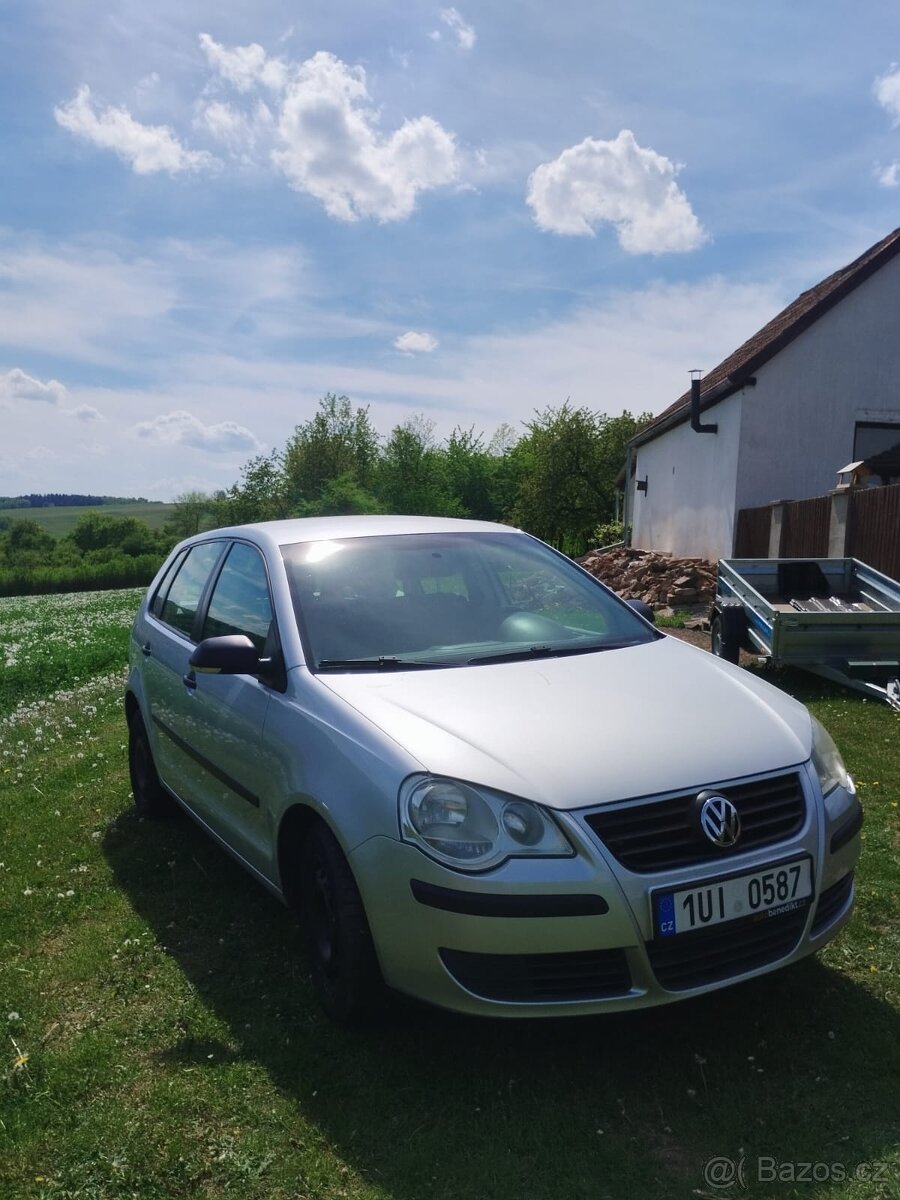 Volkswagen Polo 1.6 Benzín - 2