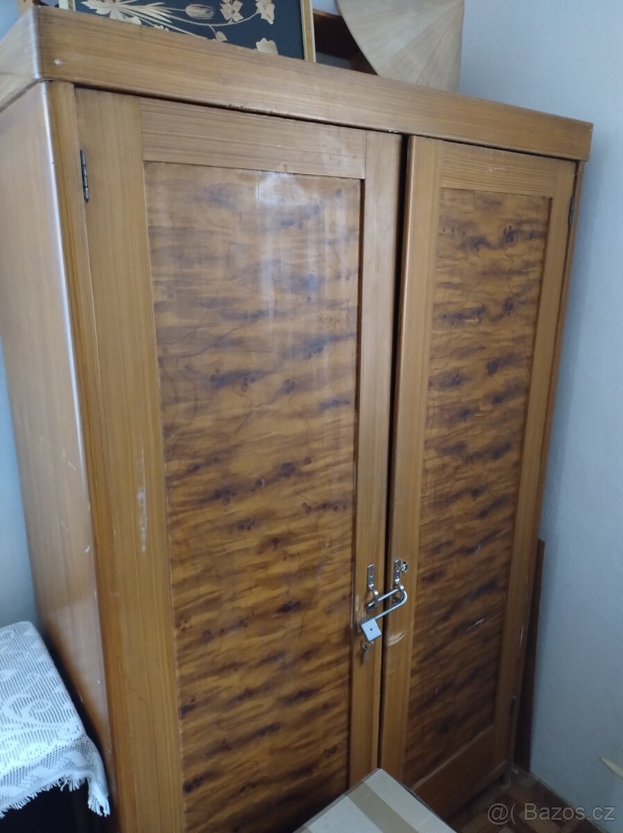 Nábytek po babičce - 2