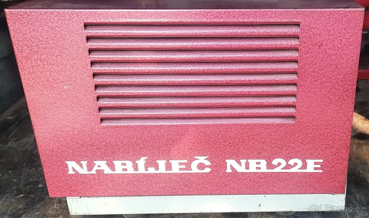 Profesionální nabíječ baterií EPRONA NB 22E - 2