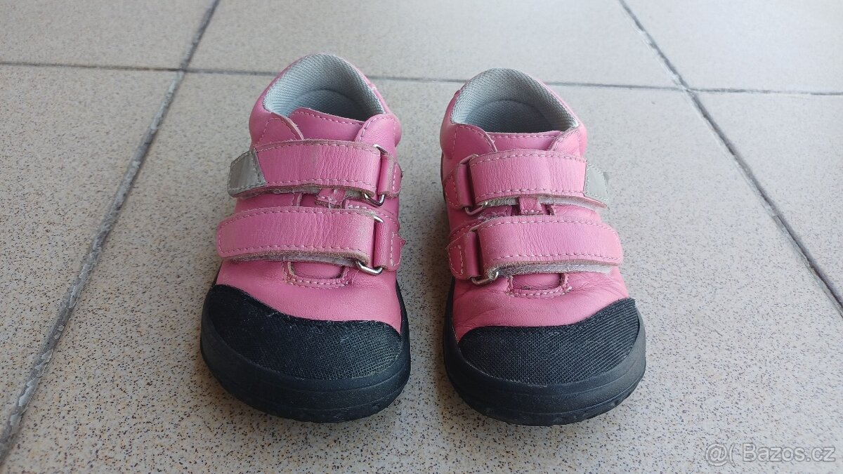 Jarní/podzimní dívčí kožené botky Jonap vel.25 - 2