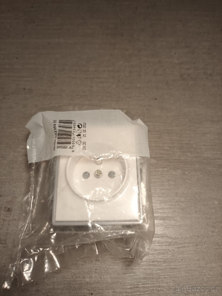 ABB Element/Time Dvojzásuvka + jednorámečky + jednozásuvka - 2