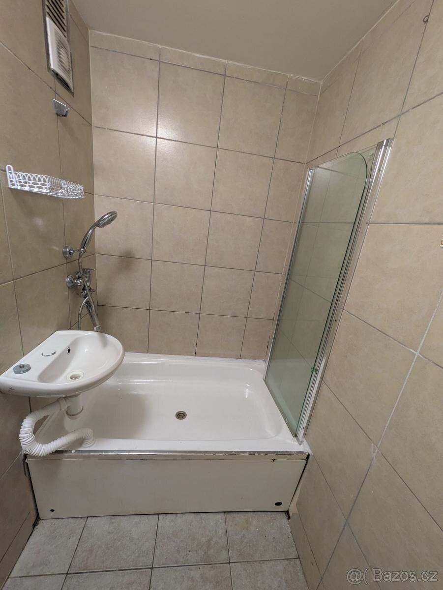 Pronájem bytu 1+1, Jana Kubelíka 1309, Most - 2