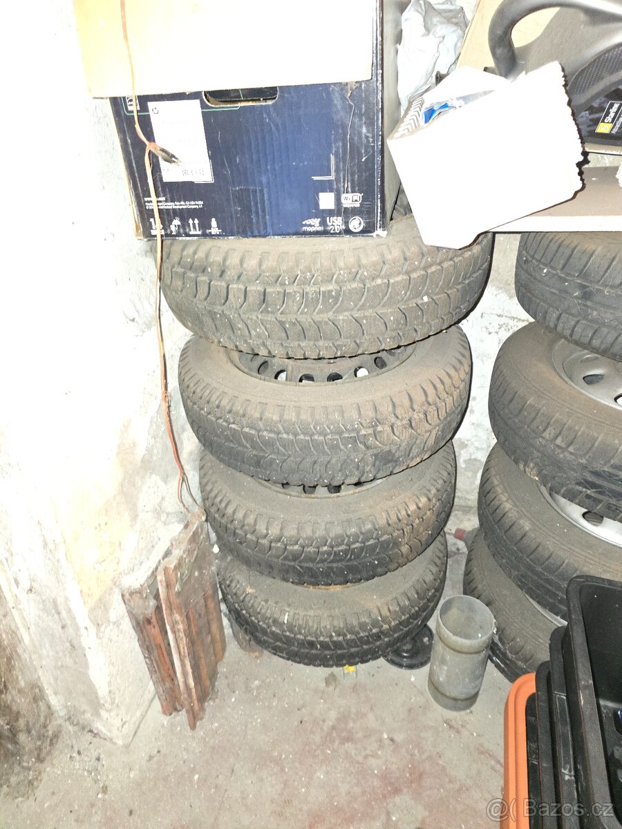 3 sady kol na Škoda Felicia - 2