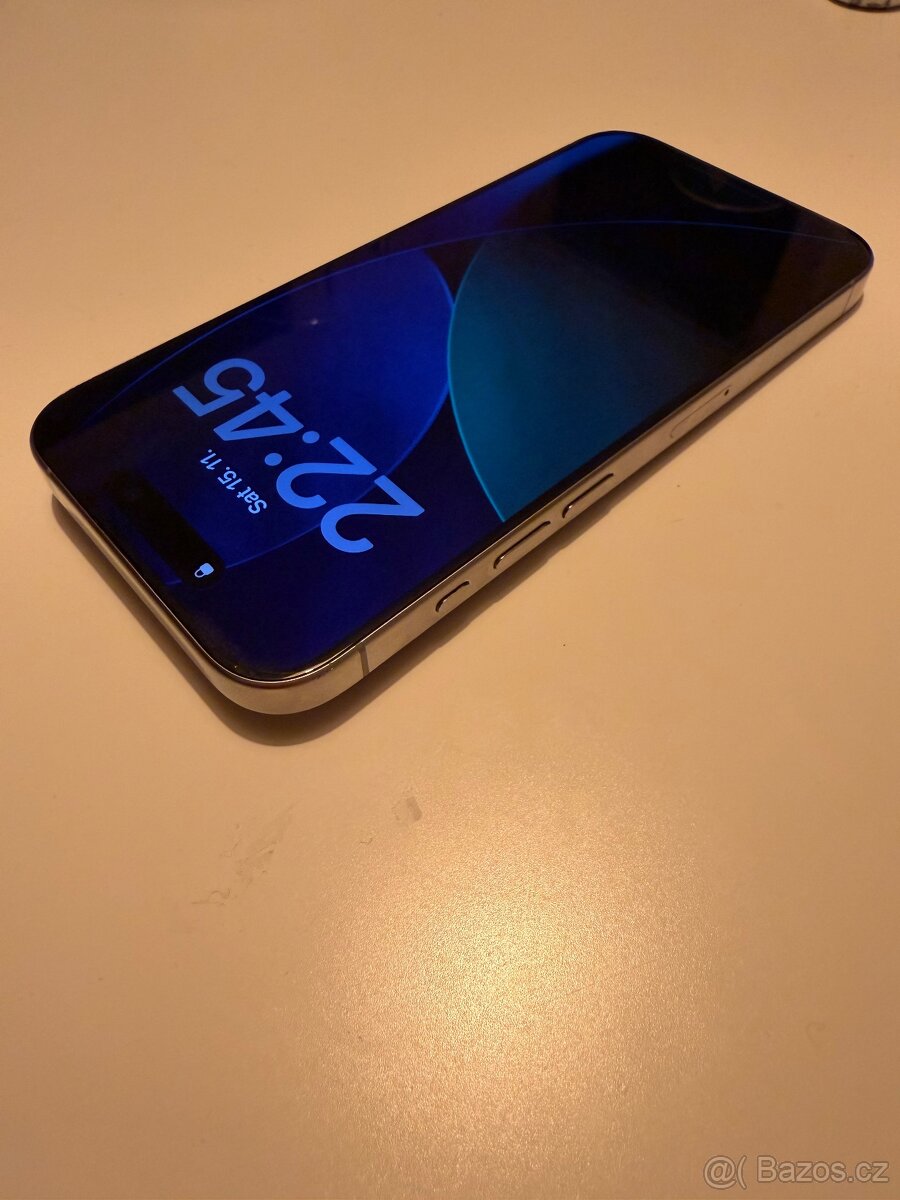 Apple iPhone 15 Pro 256 GB Přírodní titan - 2