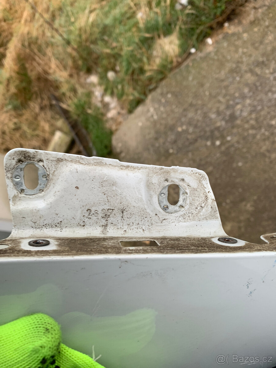 predni blatnik skoda octavia III pravy bily 17-20 - 2