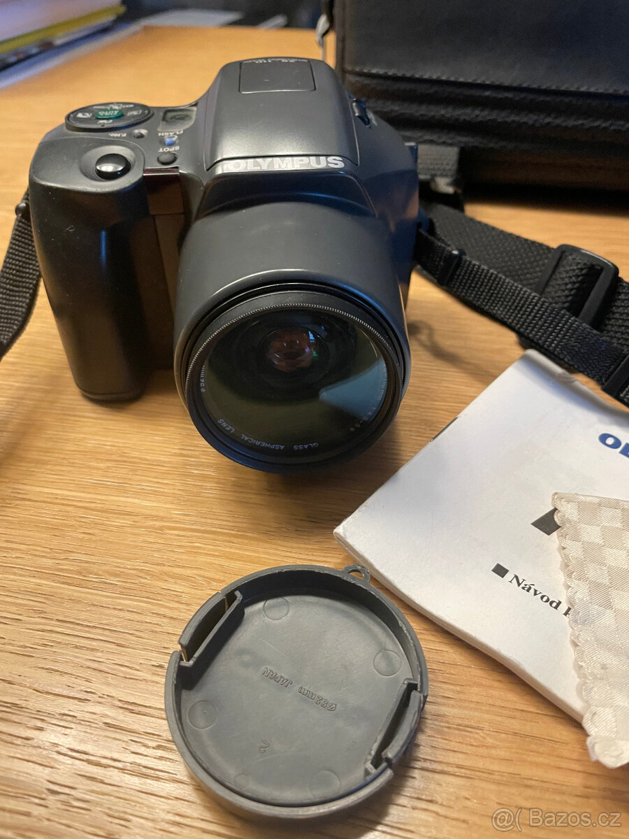 Fotoaparát na kinofilm OLYMPUS - 2