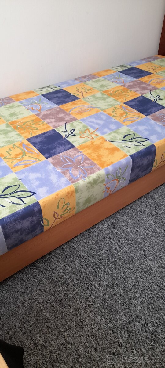 Válenda s úložným prostorem - 2