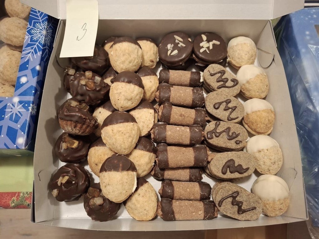 vánoční cukroví, poslední zlevněné krabičky - 2