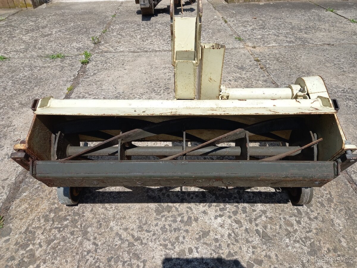 Vřetenová sekačka - nářadí. - 2