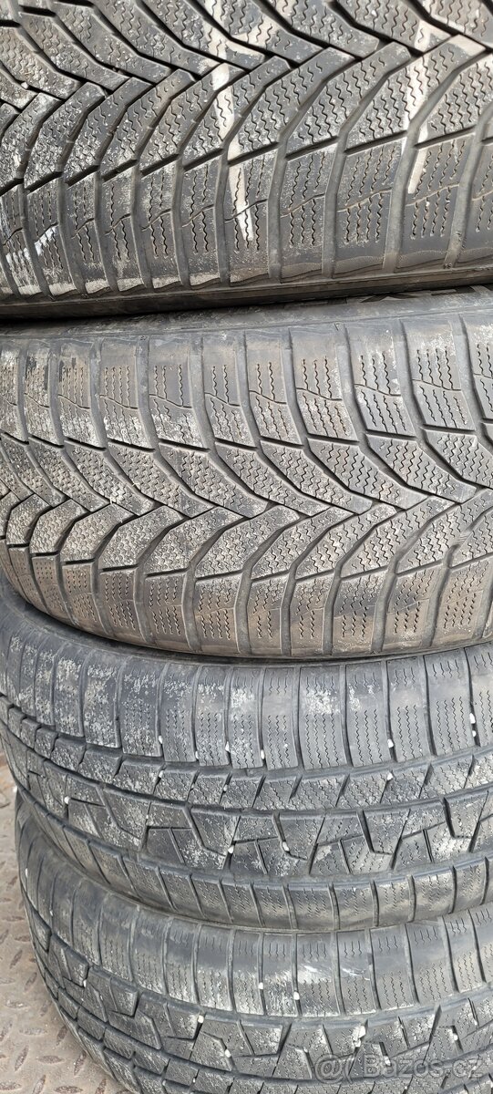 Pneumatiky Zimní 235/50 R18 - 2