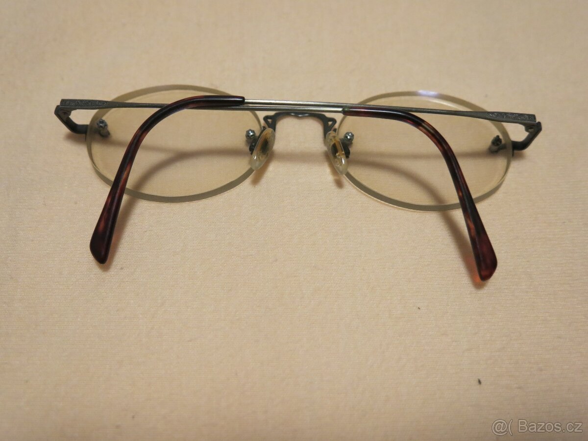 retro staré brýle - 2