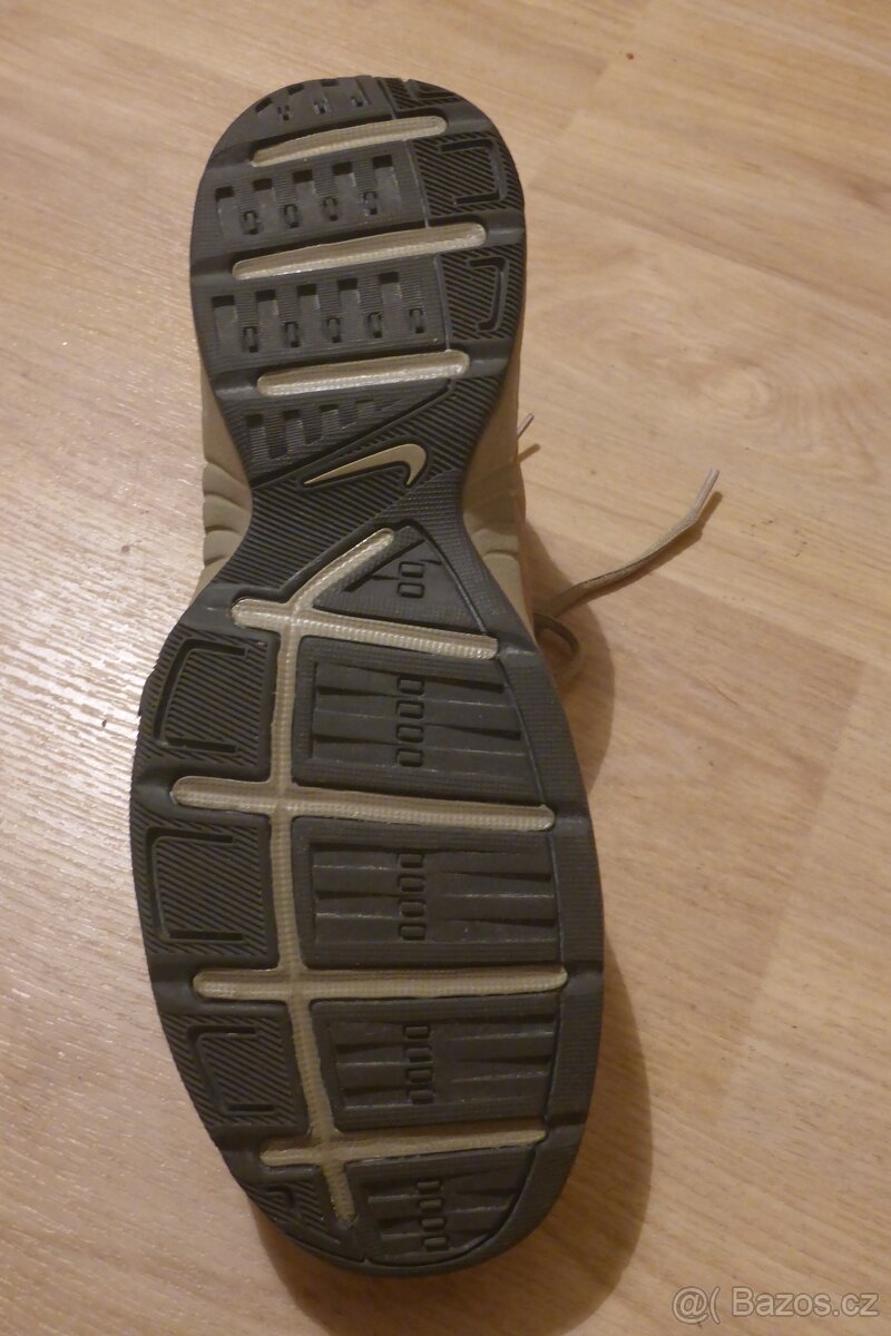 vycházkové kožené boty Nike - 2