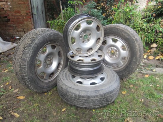 Prodám 3ks plech.disků + 2ks pneu na RAV 4 - r.1996 - 2