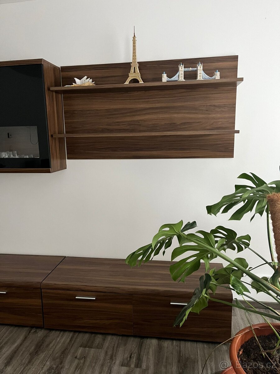 Obývací stěna dekor dřeva - 2