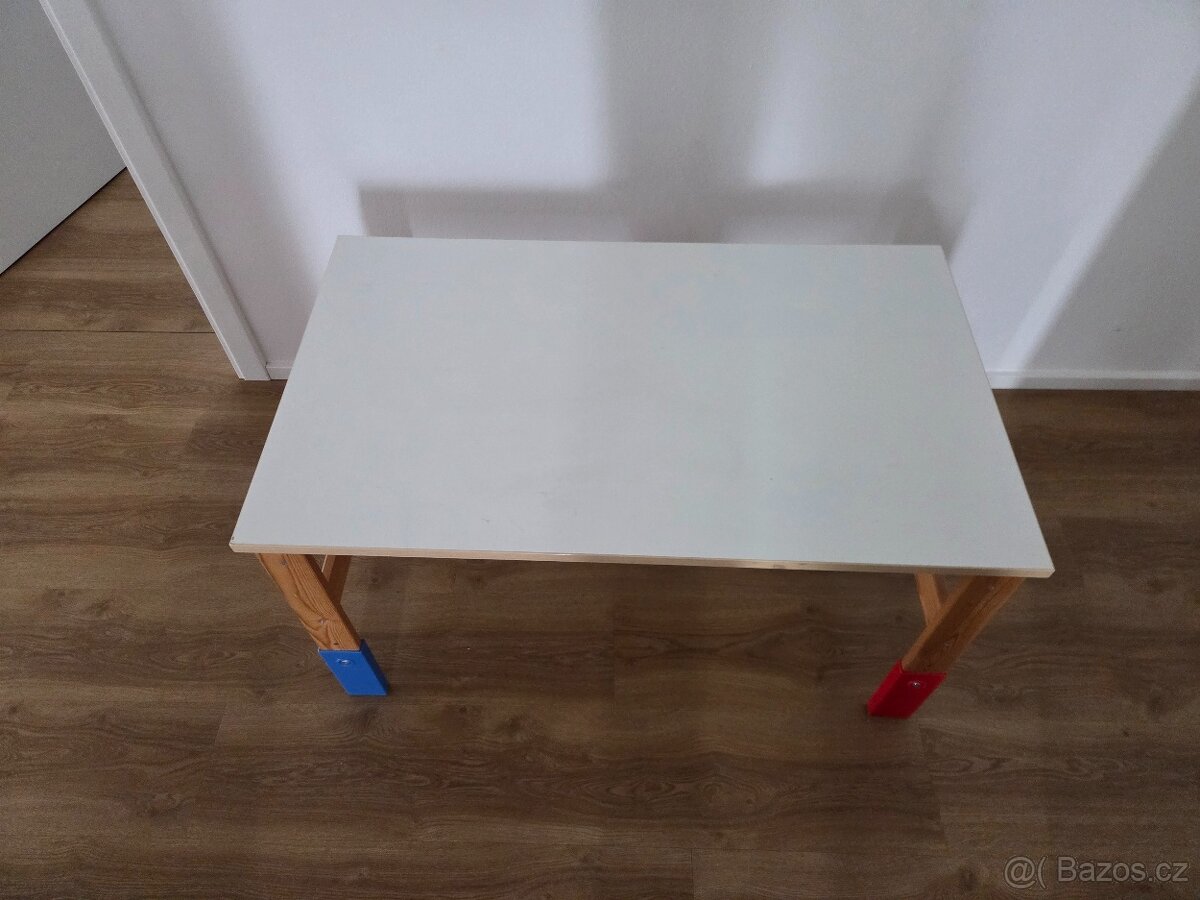 Rostoucí stůl Ikea - 2