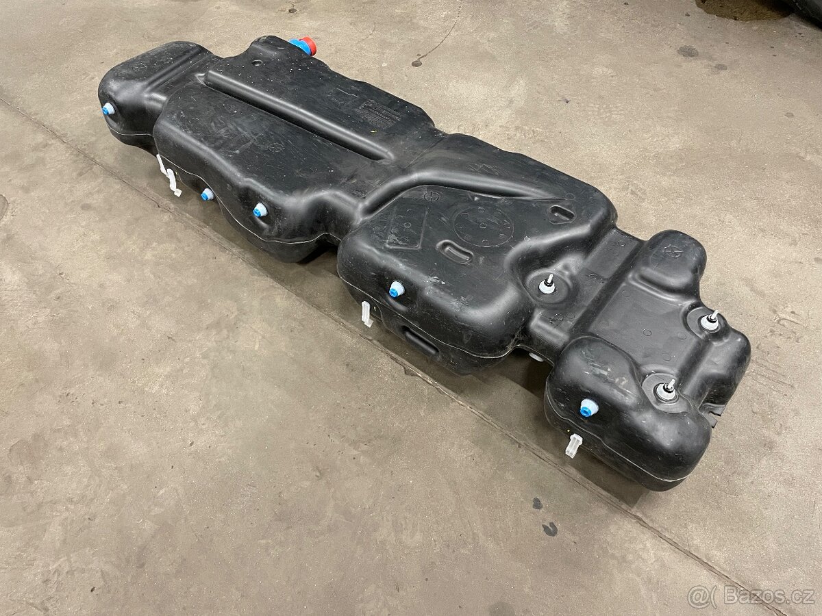 Palivová nádrž Renault Master IV - 2